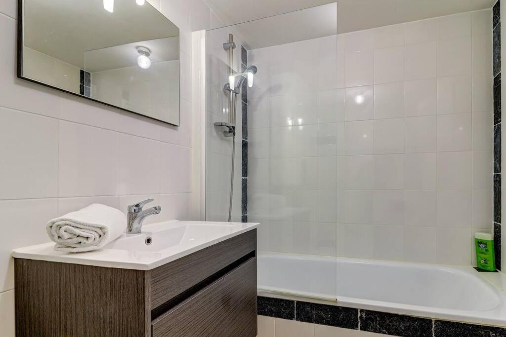 Le Nid Douillet Topdestination-Bourg - Centre Ville - 3 Etoiles 外观 照片